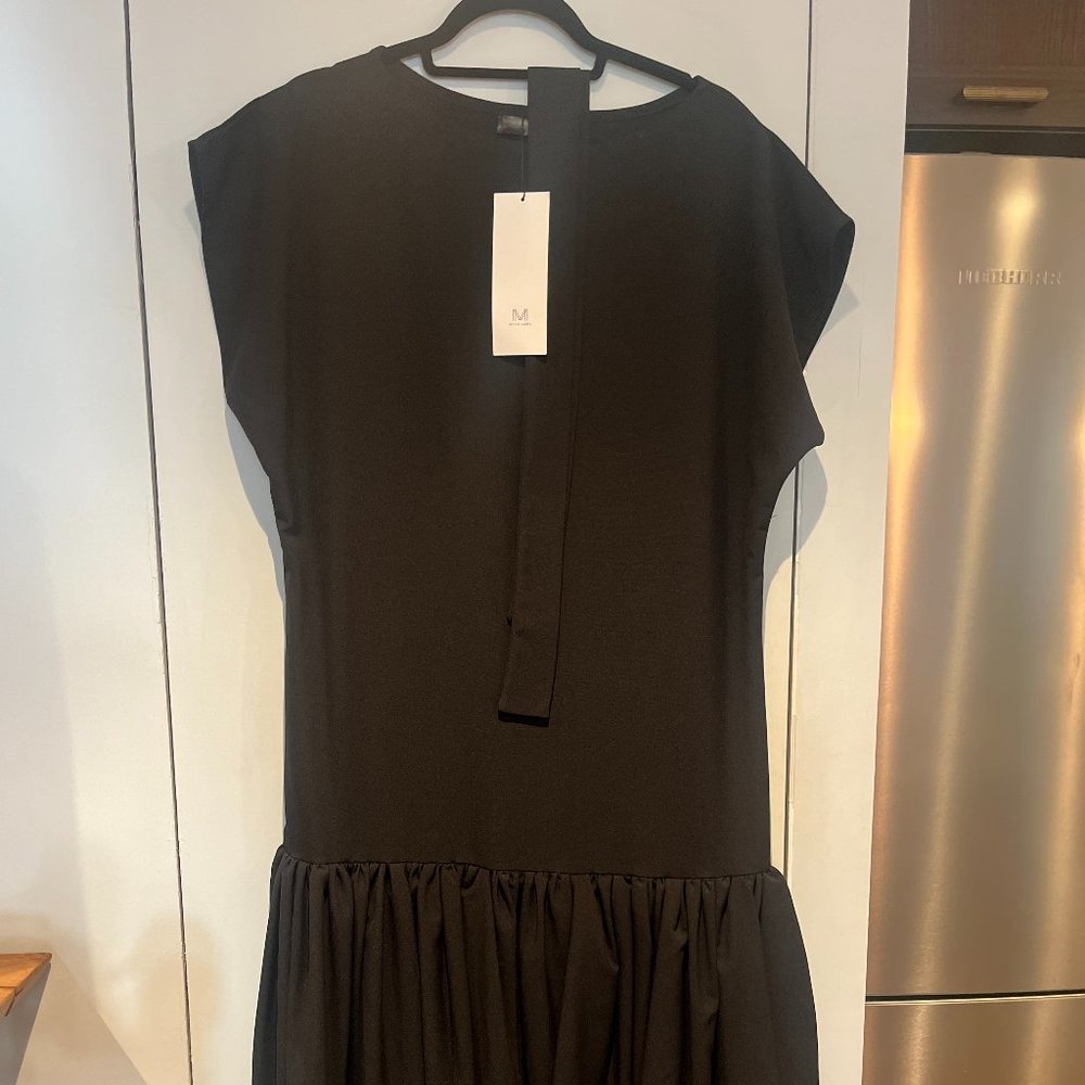 Gorgeous drop-waist black dress